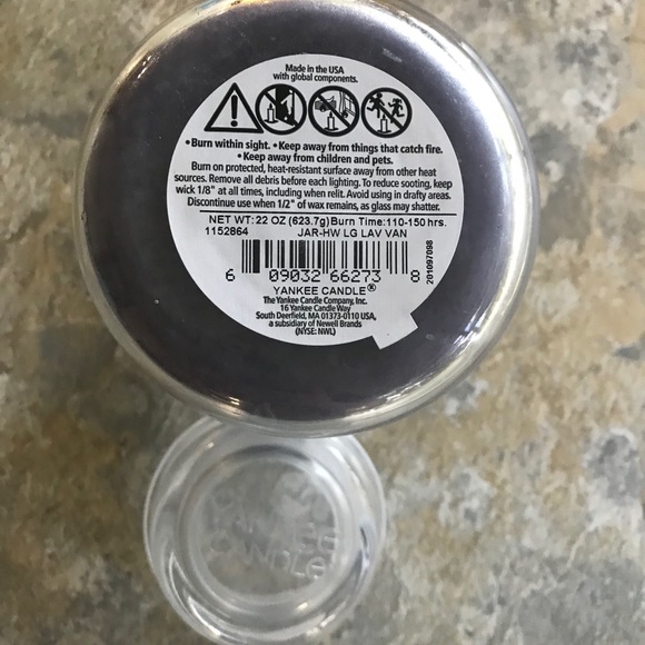 Yankee Candle Lavender Vanilla 22-Oz Lrg Jar, New - Picture 4 of 6
